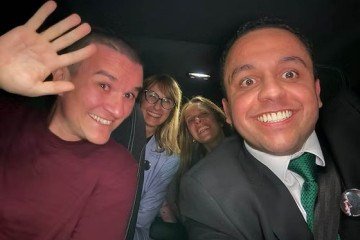 Francisco Mairlon após ter sua condenação convertidia com seus advogados do projeto: Brian Alves Prado, Dora Cavalcanti e Luiza Ferreira -  (crédito: Reprodução site Innocence Project Brasil) -Francisco Mairlon após ter sua condenação convertidia com seus advogados do projeto: Brian Alves Prado, Dora Cavalcanti e Luiza Ferreira -  (crédito: Reprodução site Innocence Project Brasil)