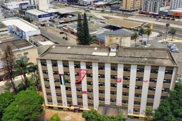 Antigo hotel em Taguatinga passa por operação de reintegração de posse -  (crédito: Marcelo Ferreira/CB/D.A Press) Antigo hotel em Taguatinga passa por operação de reintegração de posse -  (crédito: Marcelo Ferreira/CB/D.A Press)